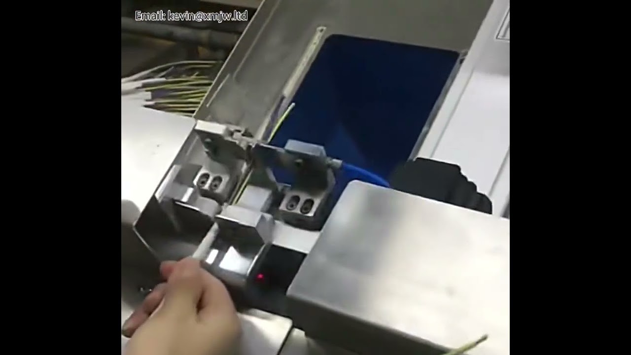 Multi core sheath wire stripping machine long and short strip Automatic cable length peeling machine