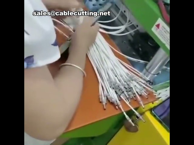 立式射出成型機｜DC插頭與線材成型專用｜適用PVC、TPE、PP、PE材料