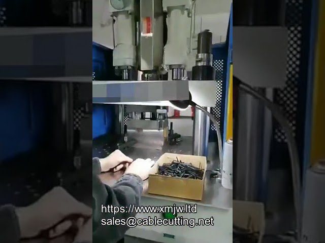 【垂直・水平射出成形機】メガネ・スマホケース・液状シリコーン・プラスチック対応